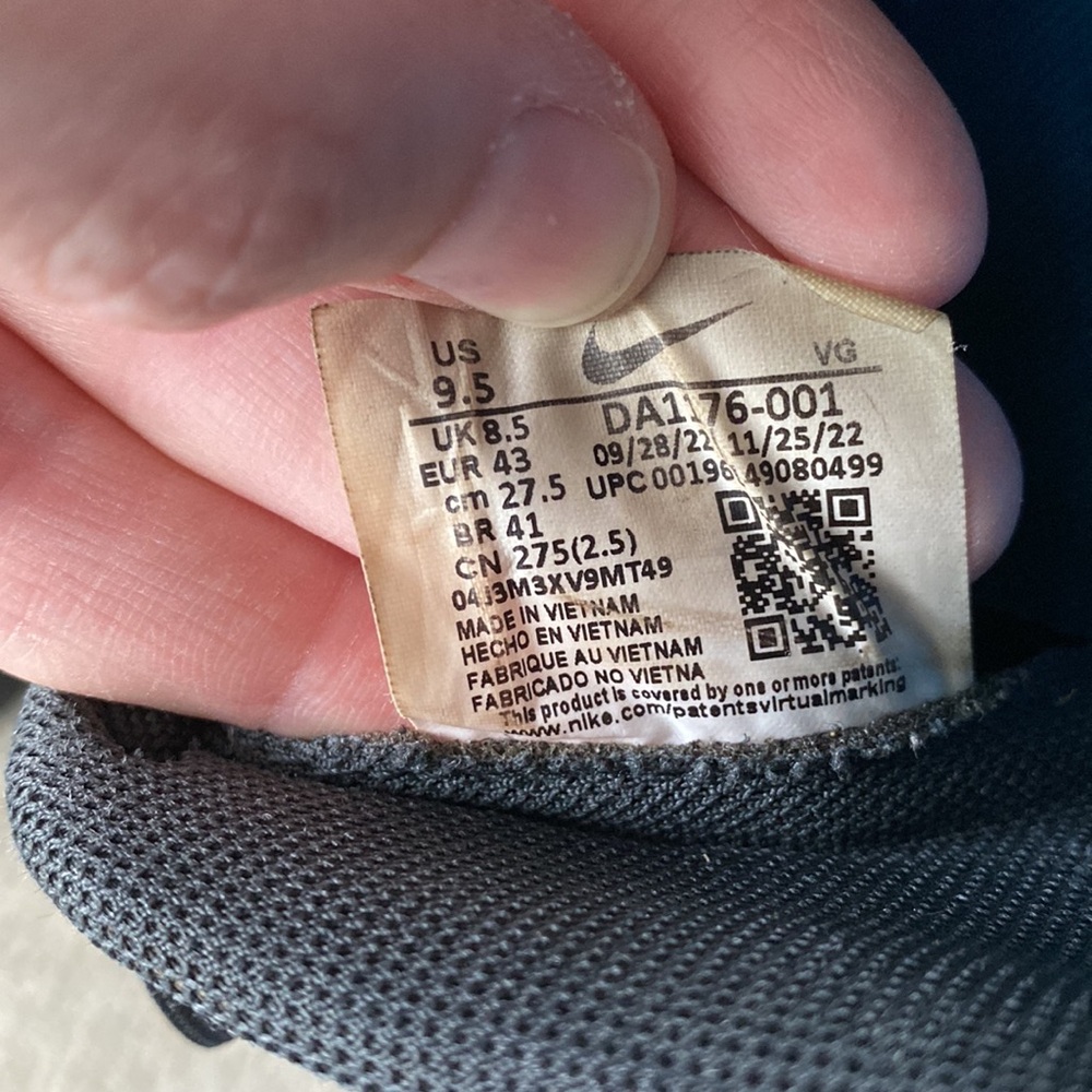 NIKE TIEMPO LEGEND 9 MEN’S SIZE 9.5 SOCCER CLEATS - Picture 8 of 8